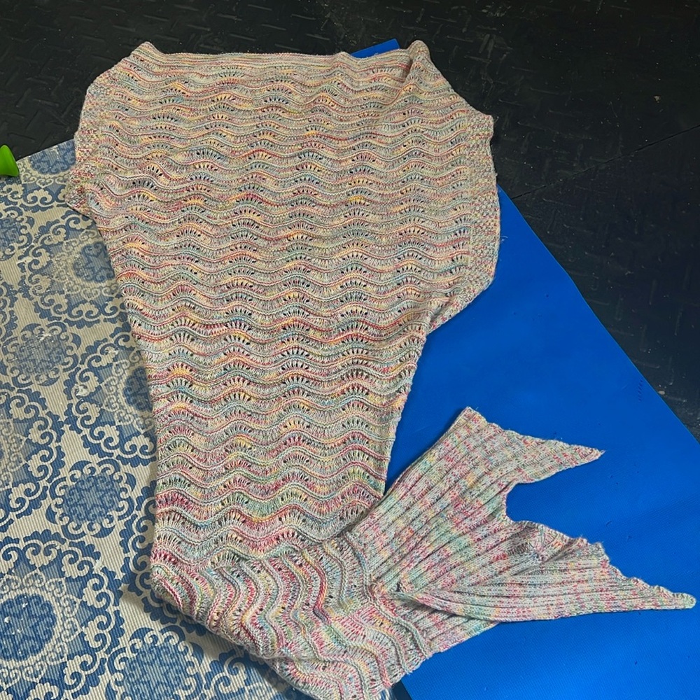 Mermaid tale blanket